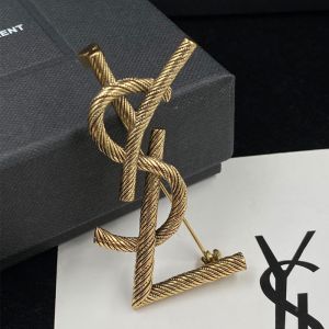 Saint Laurent Opyum Brooch In Twisted Metal Gold